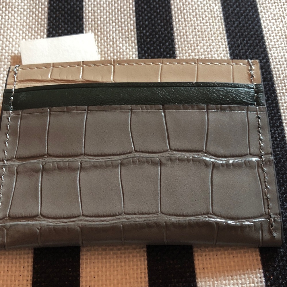 Authentic Tory Burch Gray Croc Embossed Card Holder/Gold Tory Burch Logo New/tag - Picture 3 of 11